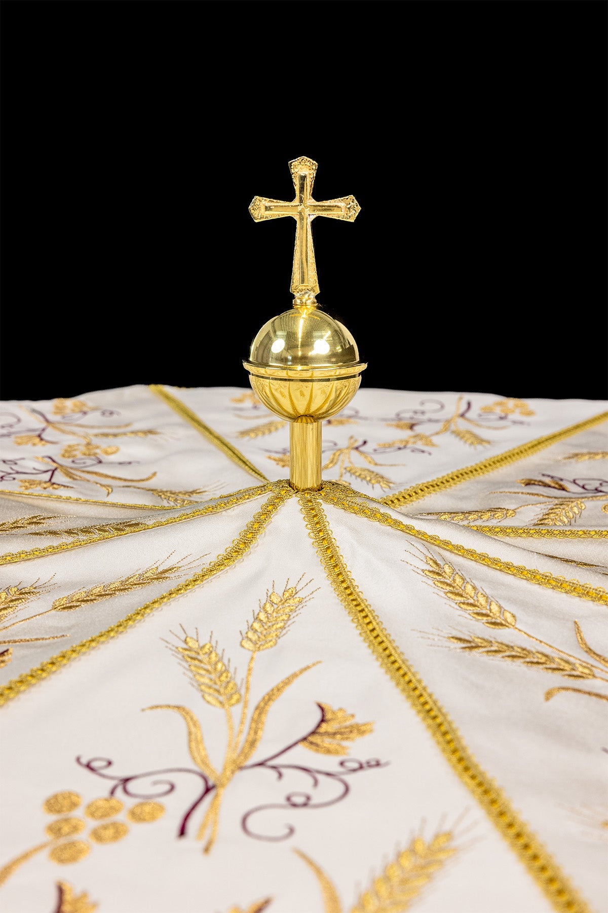 Ombrelle de procession écrue à broderie dorée pour la Fête-Dieu KPP/001/05/20 o 100cm ECRU SAT. - CHASUBLES.FR