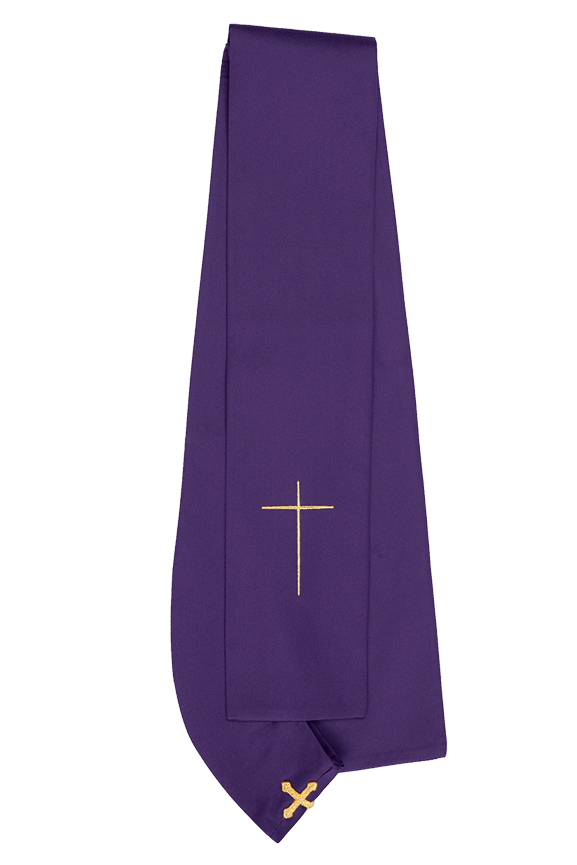 Chasuble richement brodée violette.