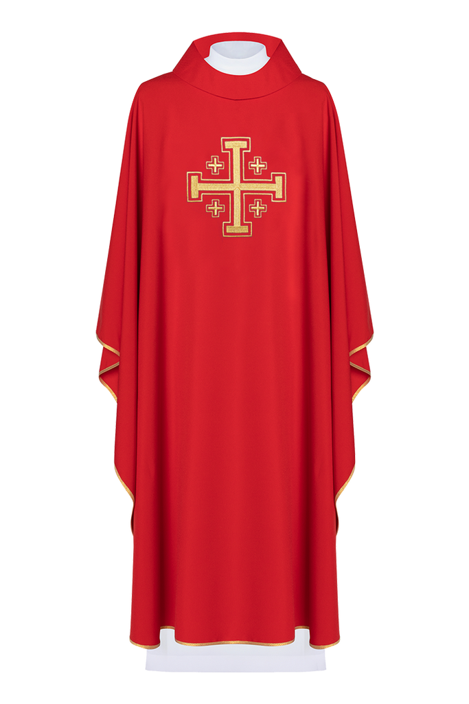 Chasuble rouge avec croix de Jérusalem brodée