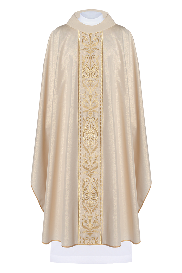 Chasuble liturgique avec ceinture ornée de broderies dorées