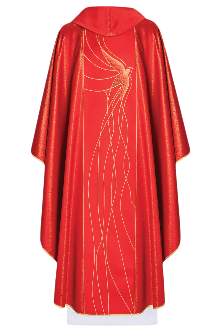 Chasuble en tissu brillant richement brodé en rouge