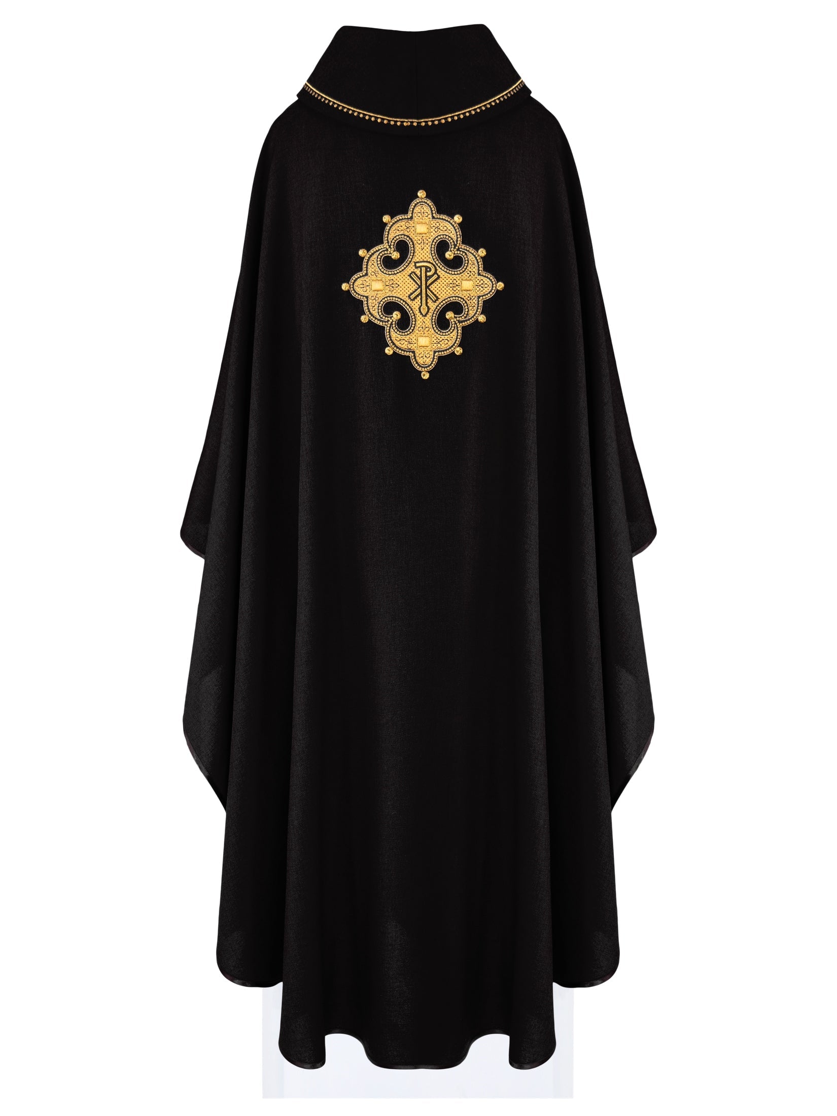 Chasuble avec croix brodée et bordure dorée sur le col en noir