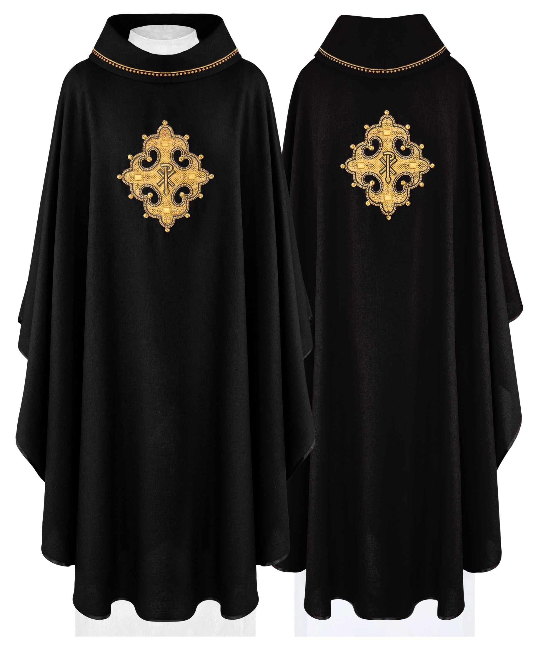 Chasuble avec croix brodée et bordure dorée sur le col en noir