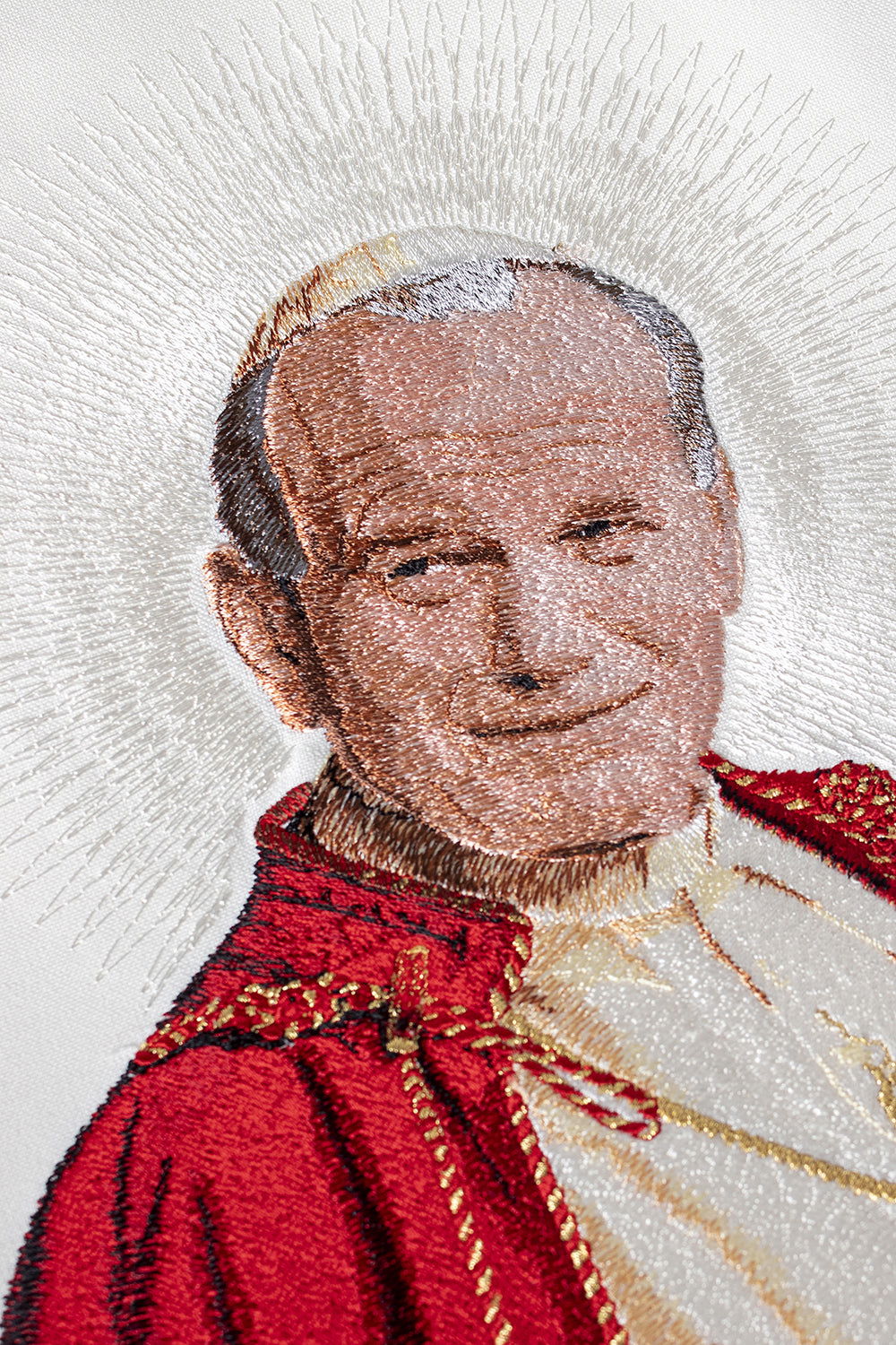 Chasuble doré avec l'image du pape Jean-Paul II