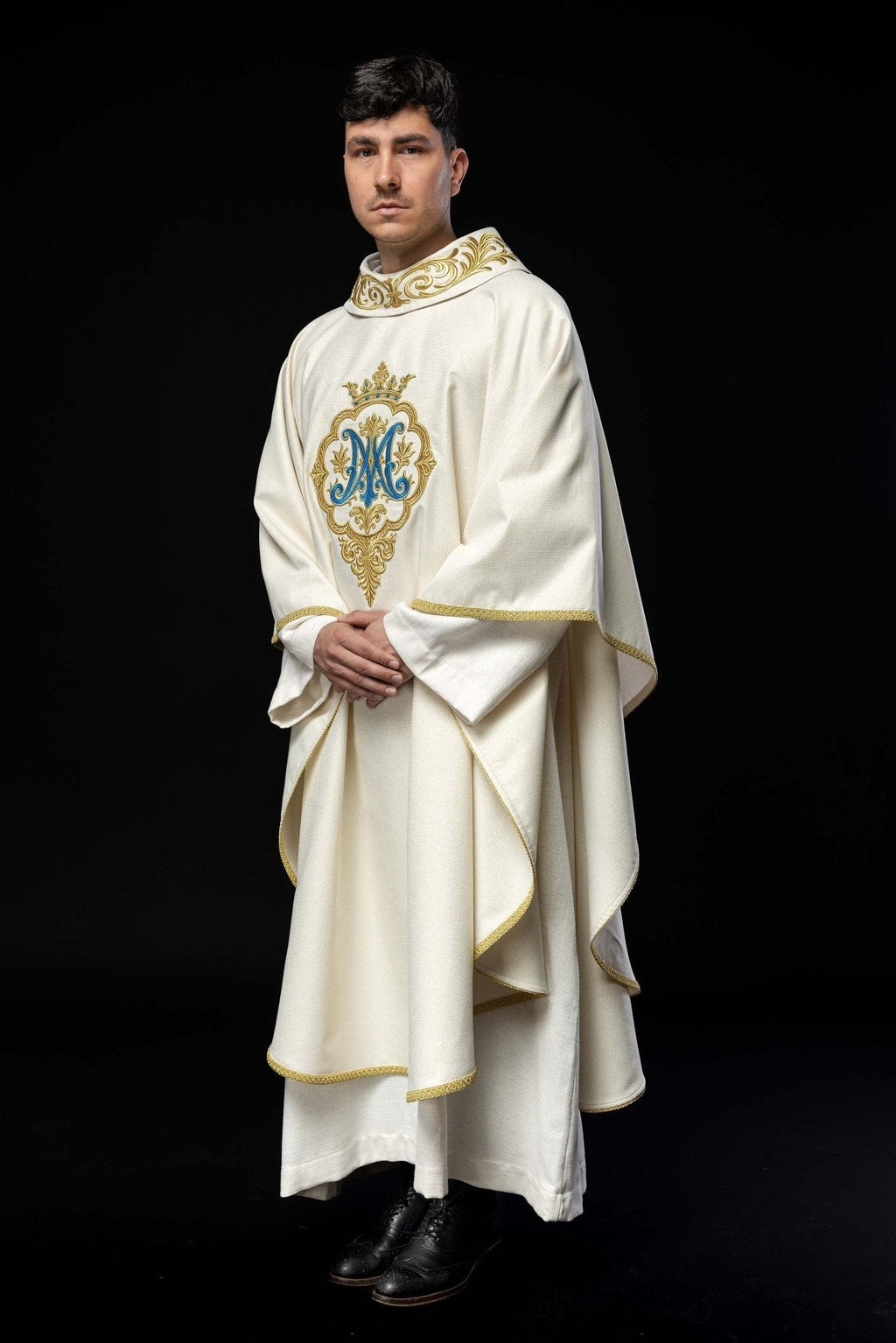 Ornement liturgique avec blason marial brodé et couronne LE/7044/05 - CHASUBLES.FR