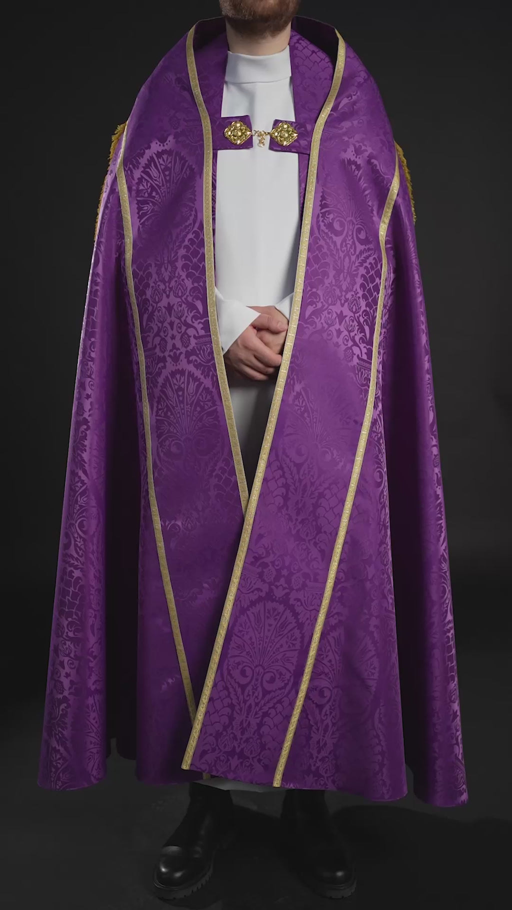 Chapelle romaine en tissu jacquard uni – violette