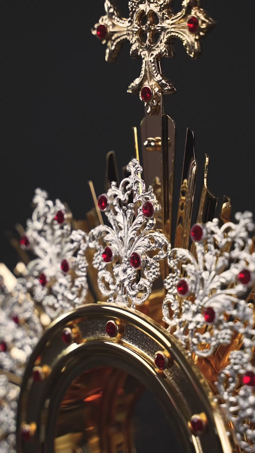 Monstrance en Laiton Doré Faite à la Main avec Rubis