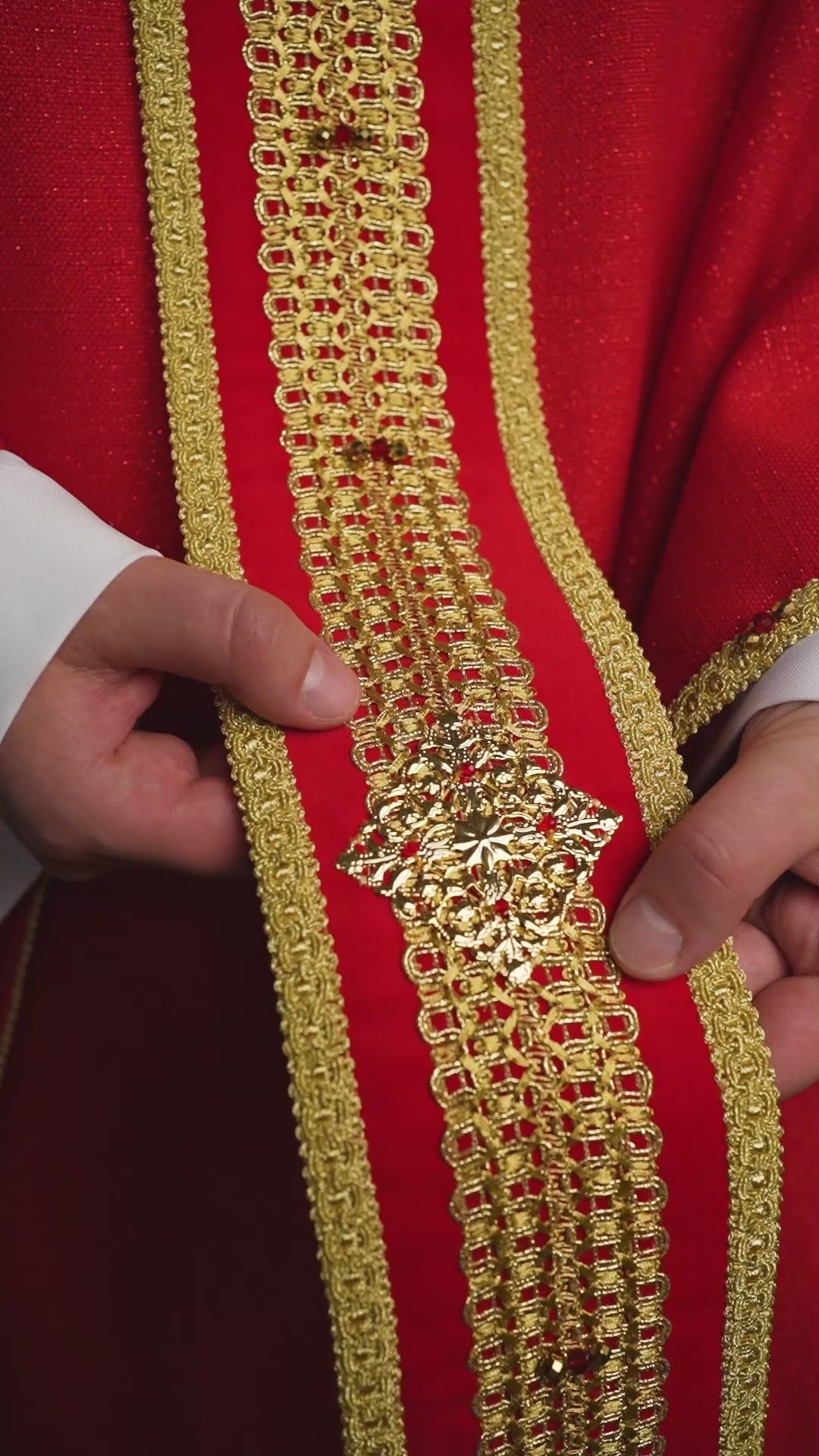 Chasuble faite à la main avec des pierres naturelles Handmade 7001
