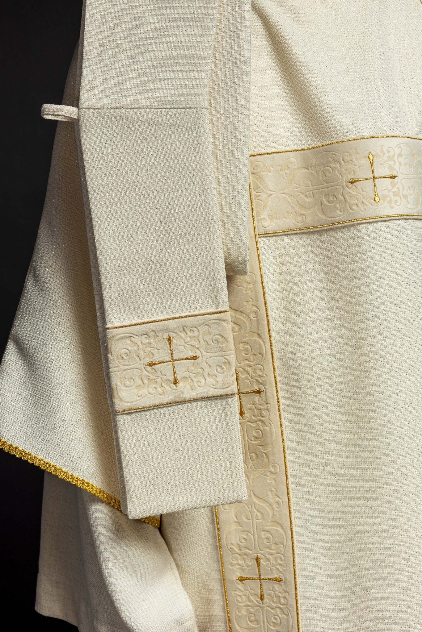 Rideau à rayures de velours et croix dorées brodées, écru KDL/395/05/71/B - CHASUBLES.FR