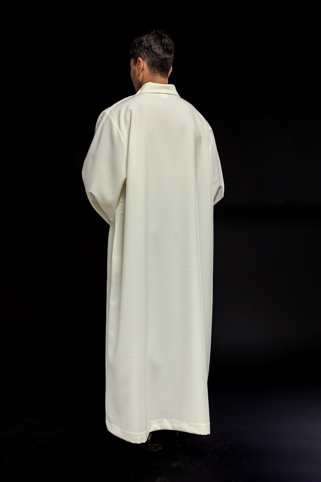 Robe de prêtre unie KAB/021/05/12 135cm/164cm - CHASUBLES.FR