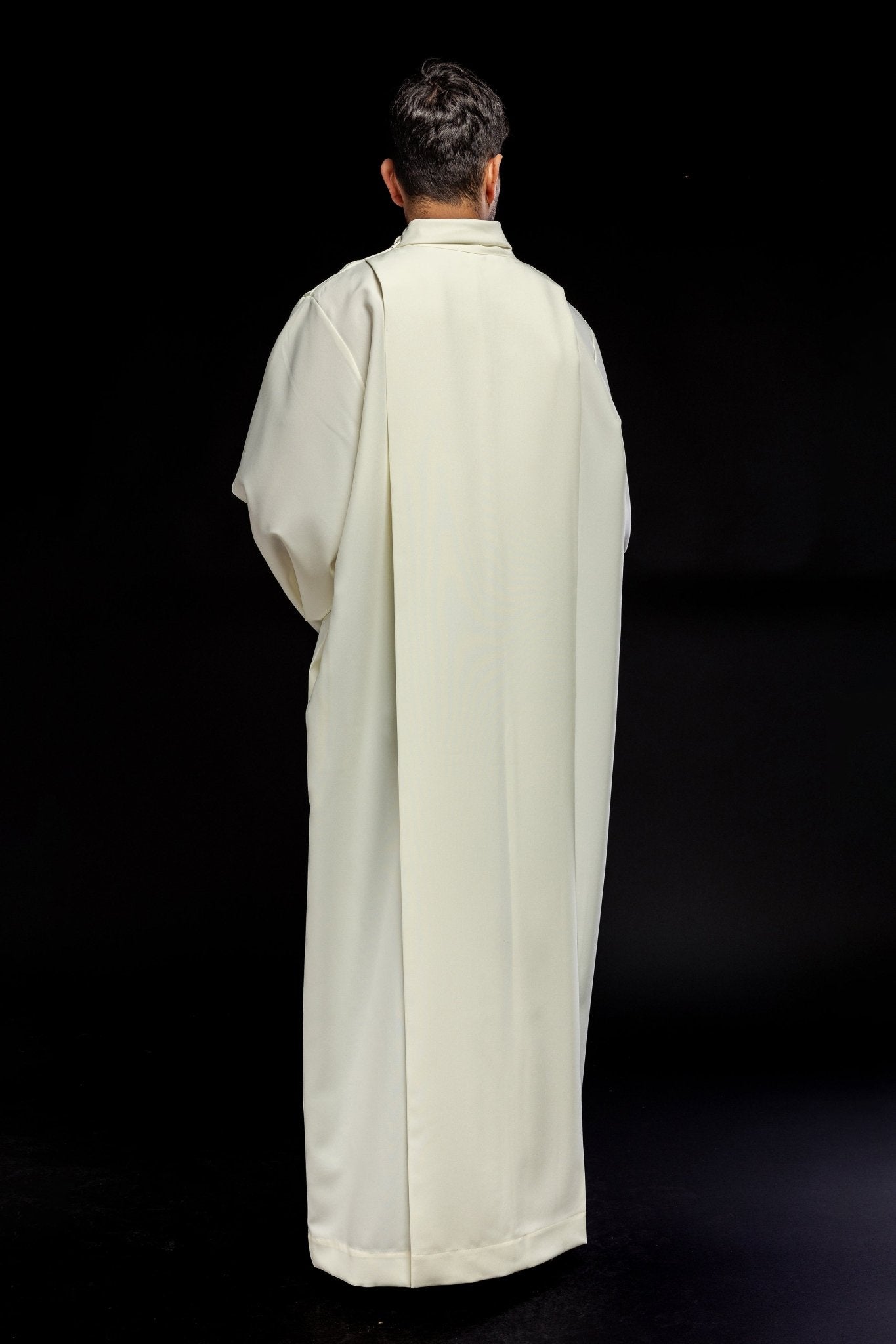 Robe de prêtre unie à col roulé KAB/022/05/12 135cm/164cm - CHASUBLES.FR