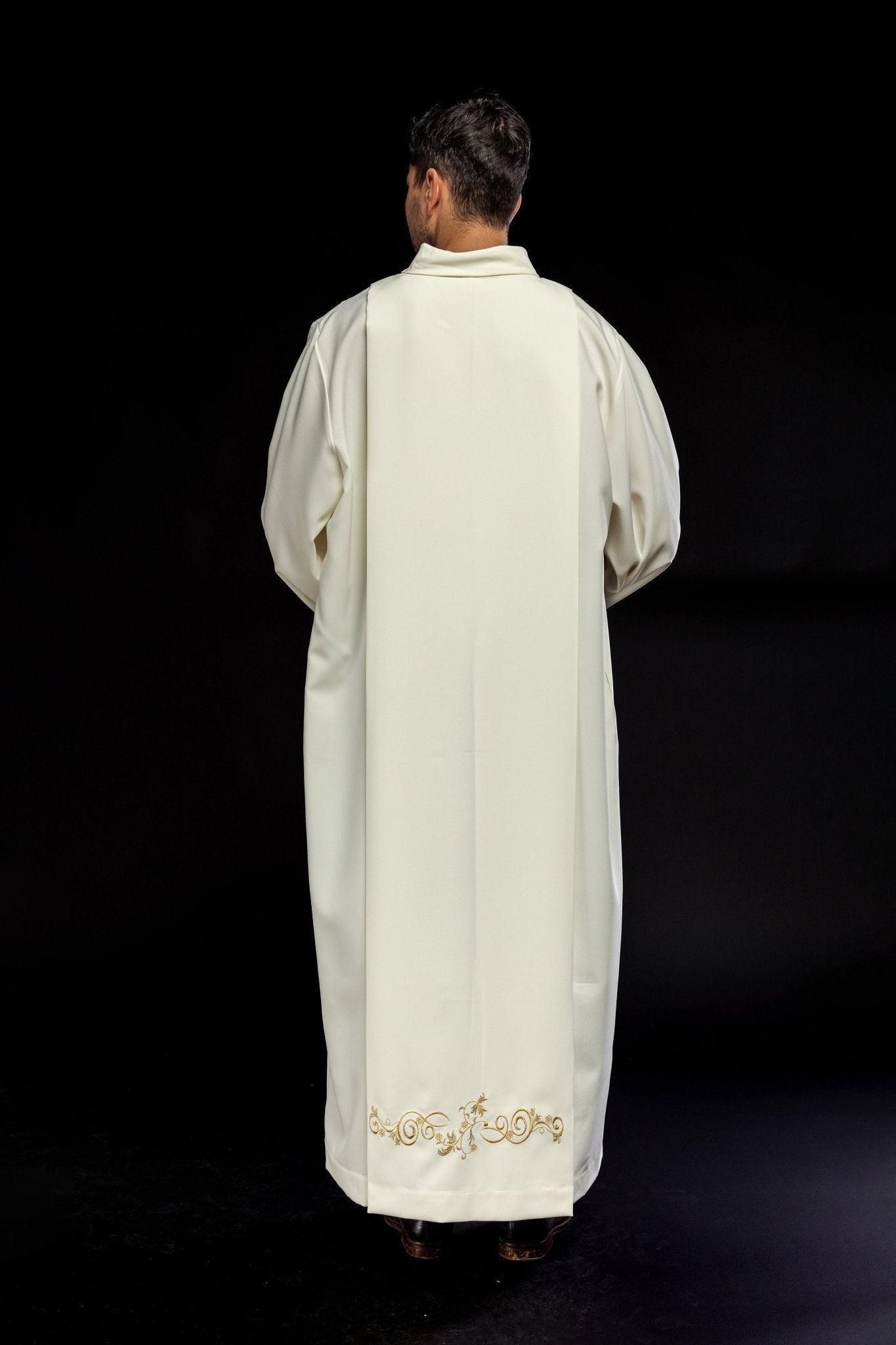 Robe de prêtre unie à col roulé KAB/003/05/12 135cm/164cm - CHASUBLES.FR