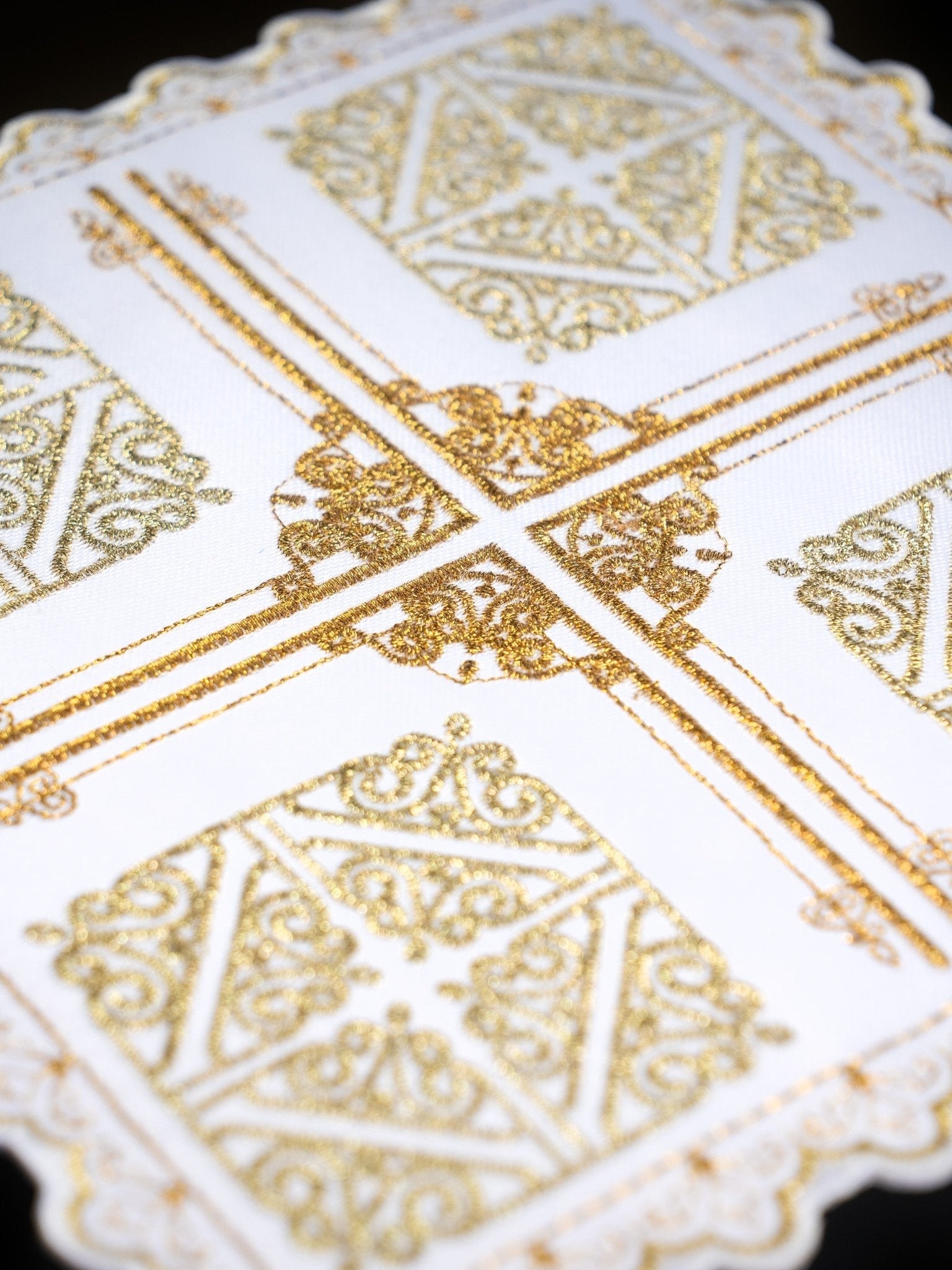 Set de tasses avec motif de croix et broderie décorative S - 5558 - CHASUBLES.FR