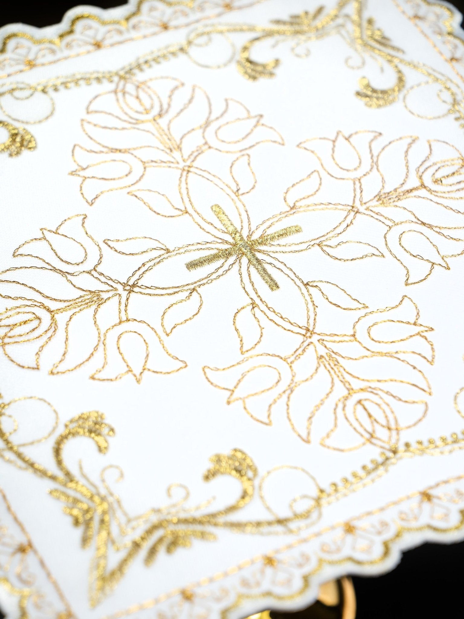 Set de tasses avec motif en croix et broderie florale décorative S - 5557 - CHASUBLES.FR
