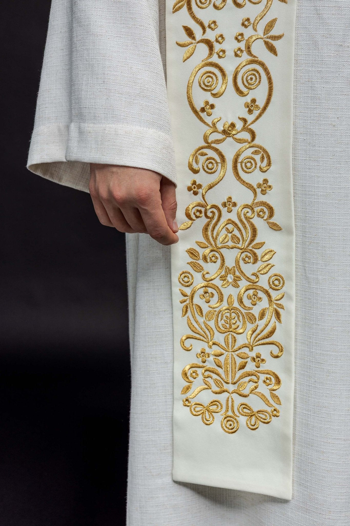 Stèle de Marie brodée écru KST/056/05/01 ECRU - CHASUBLES.FR