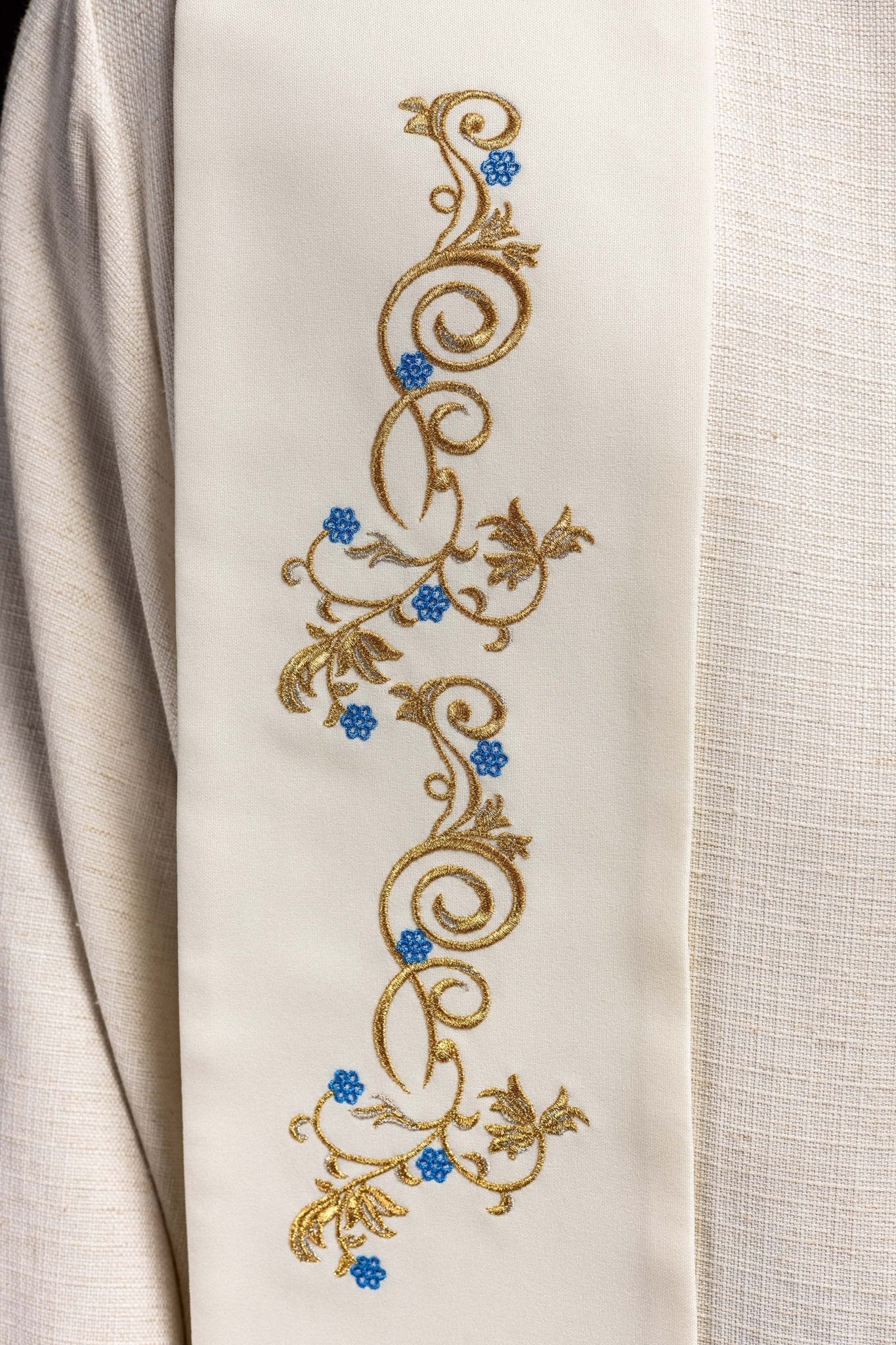 Stèle de Marie brodée écru KST/032/05/01 ECRU - CHASUBLES.FR