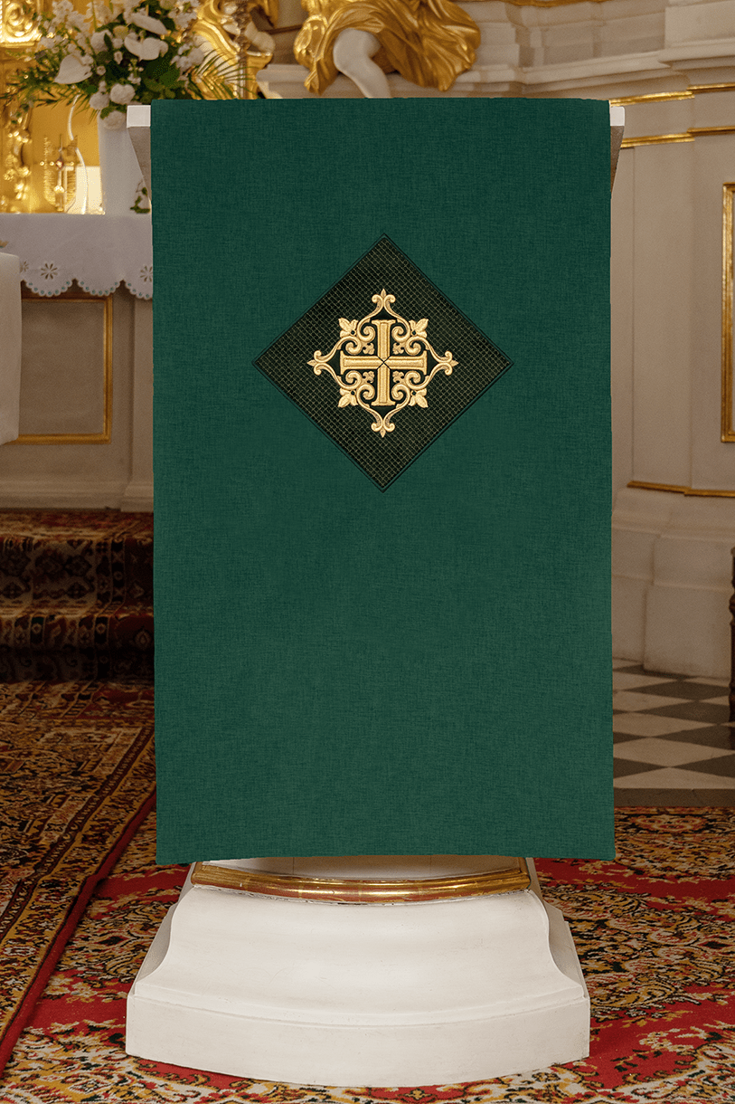 Vert serviette avec croix brodée pour le lectionnaire Velours vert LE/8029/01 ZIELONY 55*250 - CHASUBLES.FR