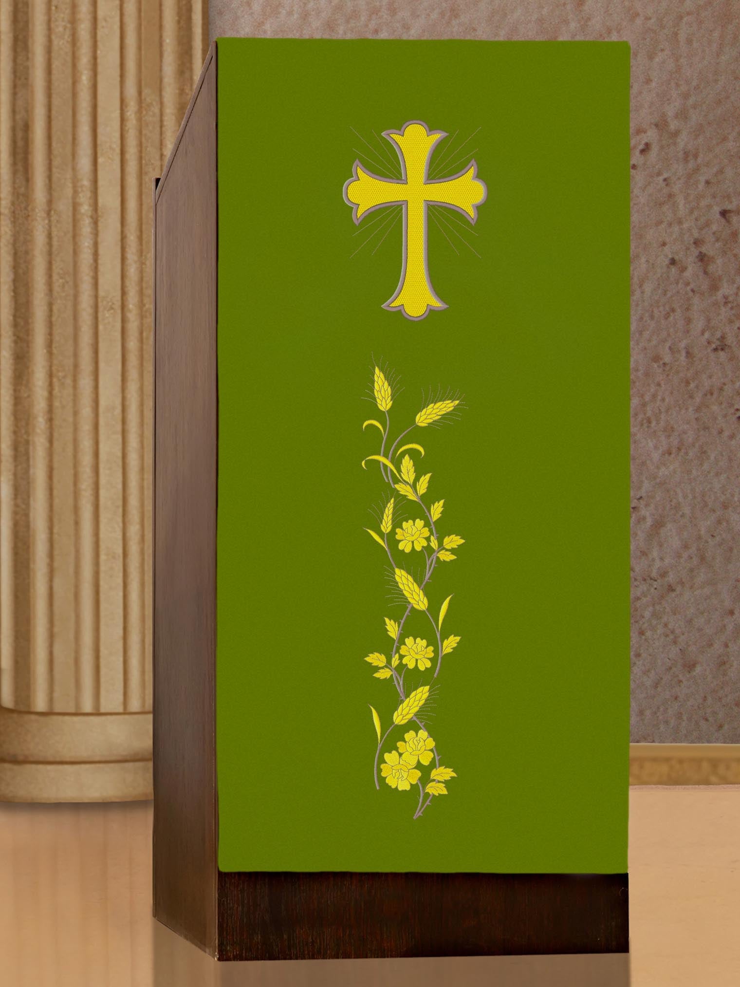 Vert voile de lutrin brodée avec motif de la Croix et de l'IHS KMO/030/01/01 ZIELONY 55*250 - CHASUBLES.FR