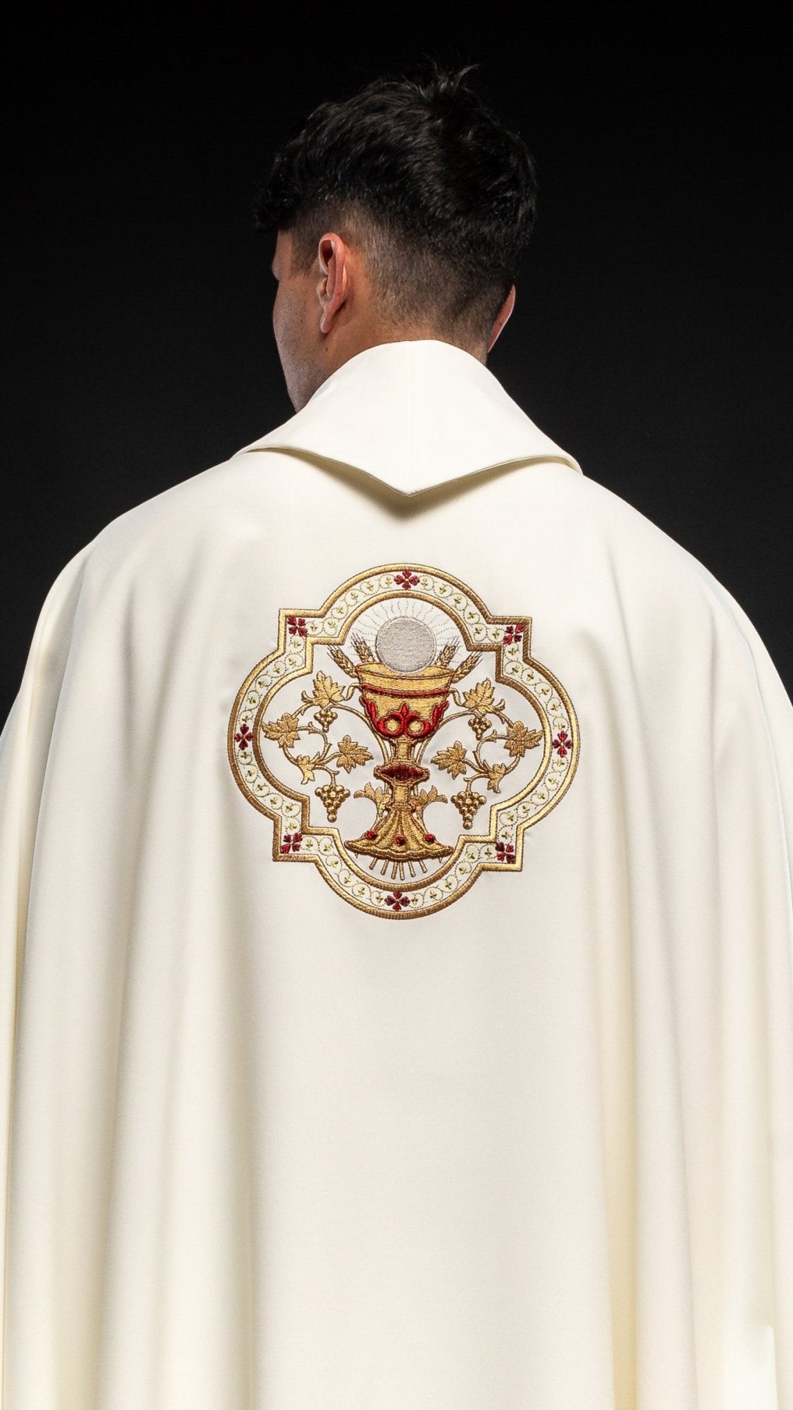 Vêtement brodé Cœur de Jésus et calice KOR/118/05/01 ECRU - CHASUBLES.FR
