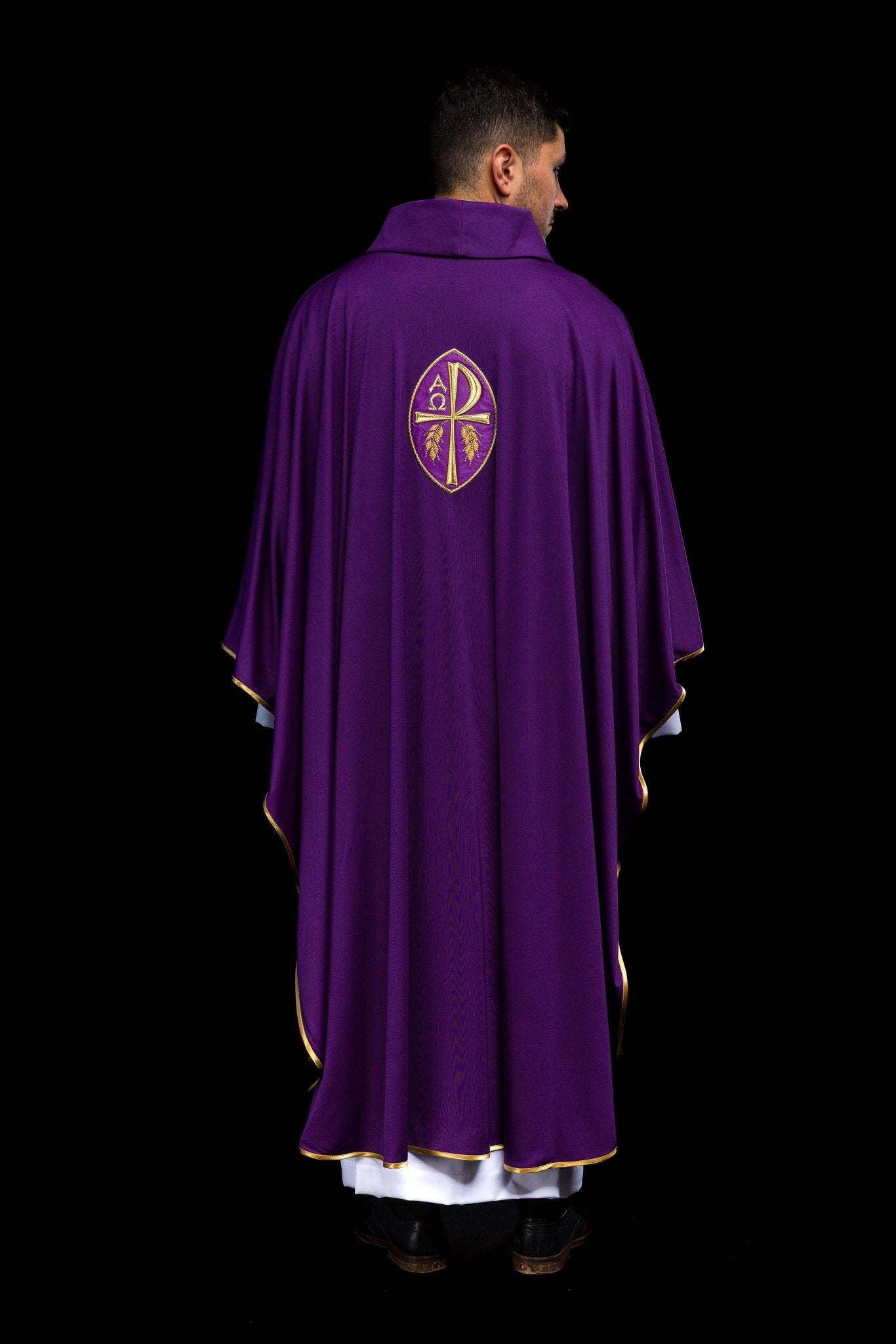 Violet chasuble PAX en tissu léger SACROLITE KOR/387/03/78 - CHASUBLES.FR