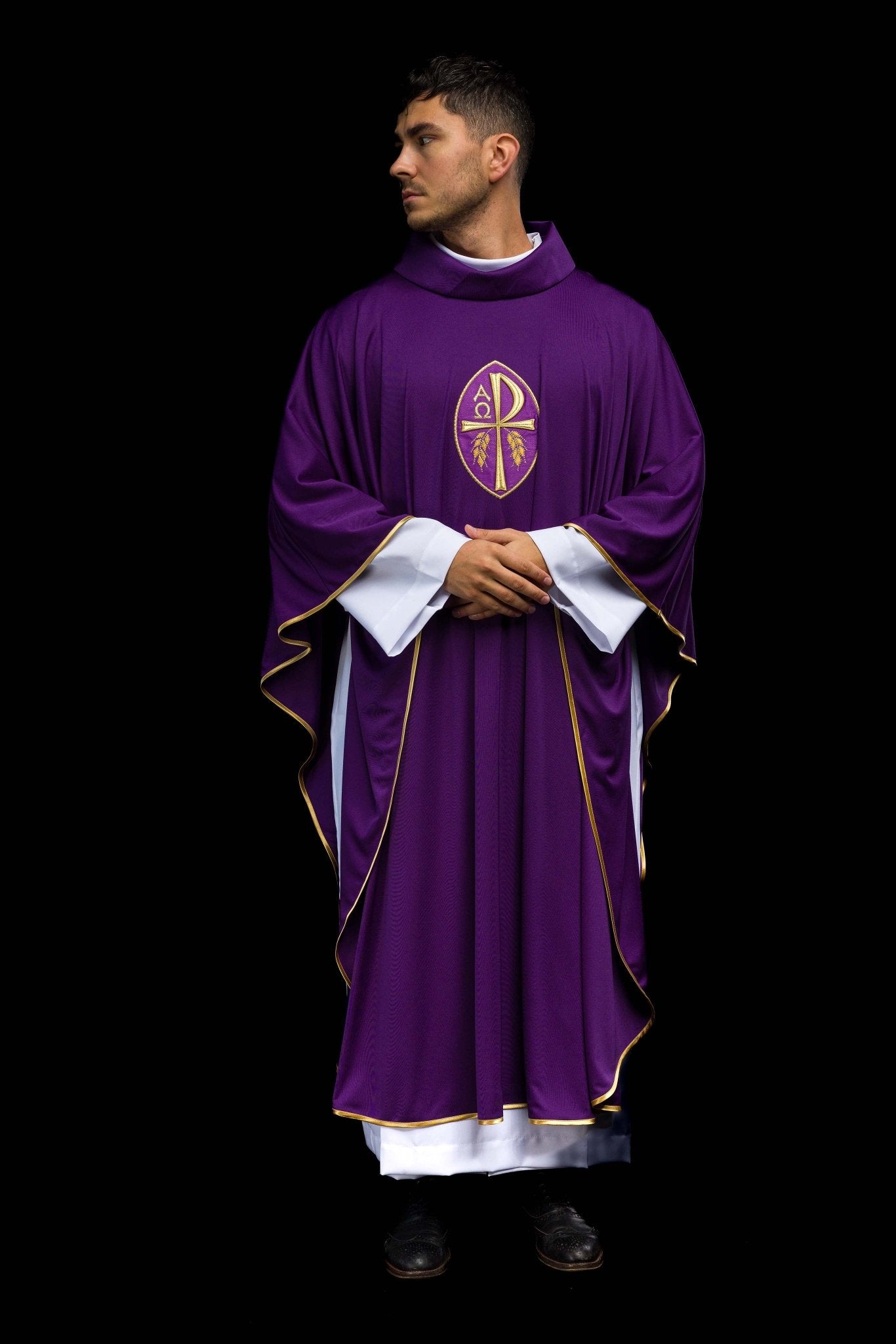 Violet chasuble PAX en tissu léger SACROLITE KOR/387/03/78 - CHASUBLES.FR