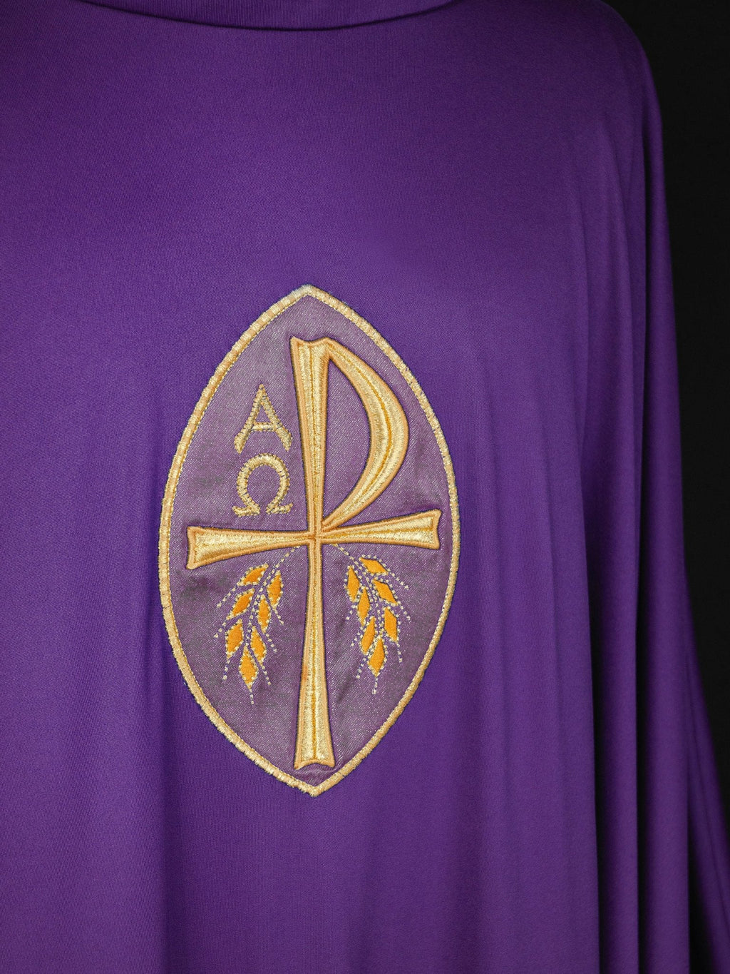 Violet chasuble PAX en tissu léger SACROLITE KOR/387/03/78 - CHASUBLES.FR