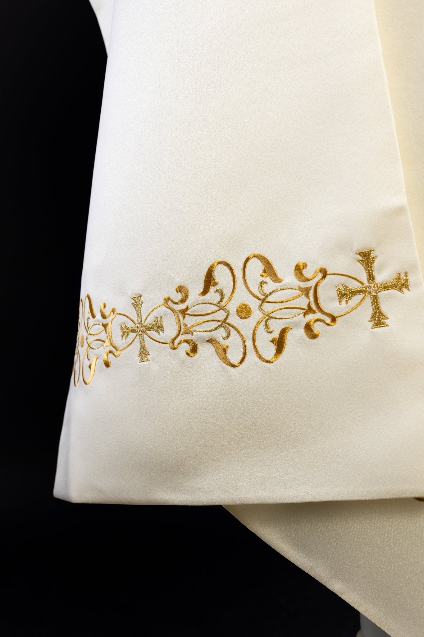 Voile brodé de l'image IHS avec motif floral écru S - 4053 - 05 50*270 - CHASUBLES.FR