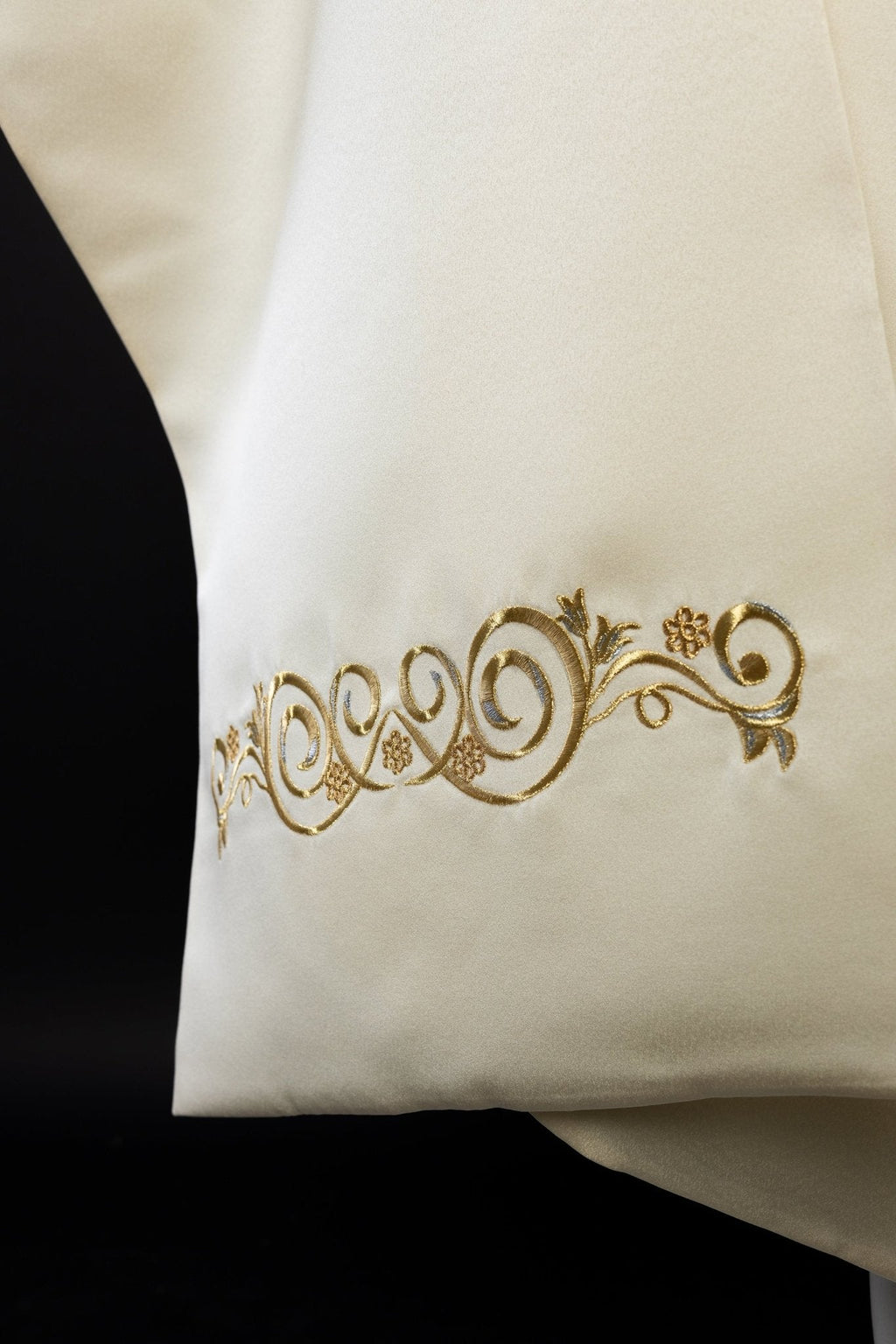 Voile brodé IHS écru KWL/021/05/20 50*270 ECRU SAT. - CHASUBLES.FR