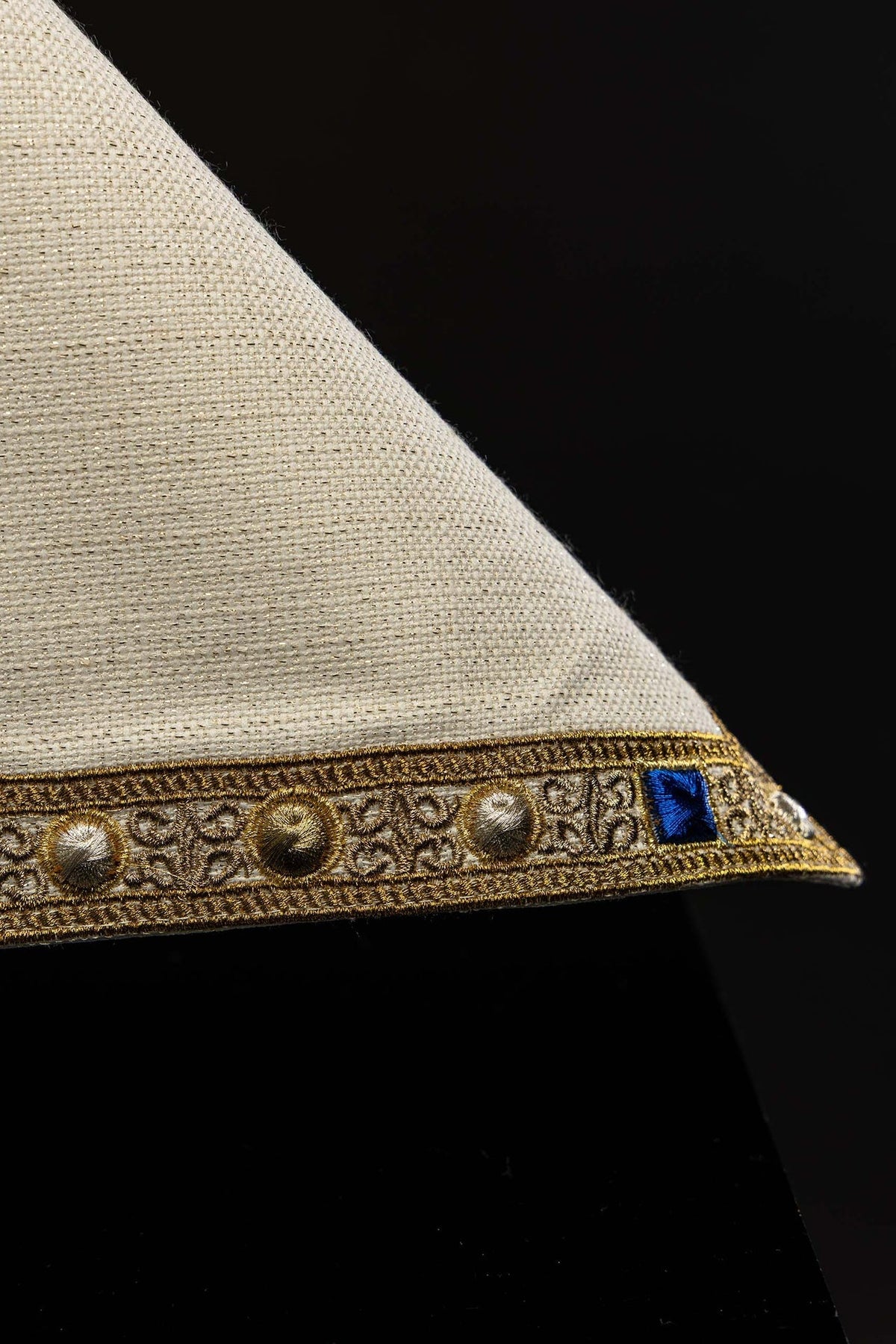Voile de calice couleur écru avec broderie mariale S-4574-05-71 50*50 - CHASUBLES.FR