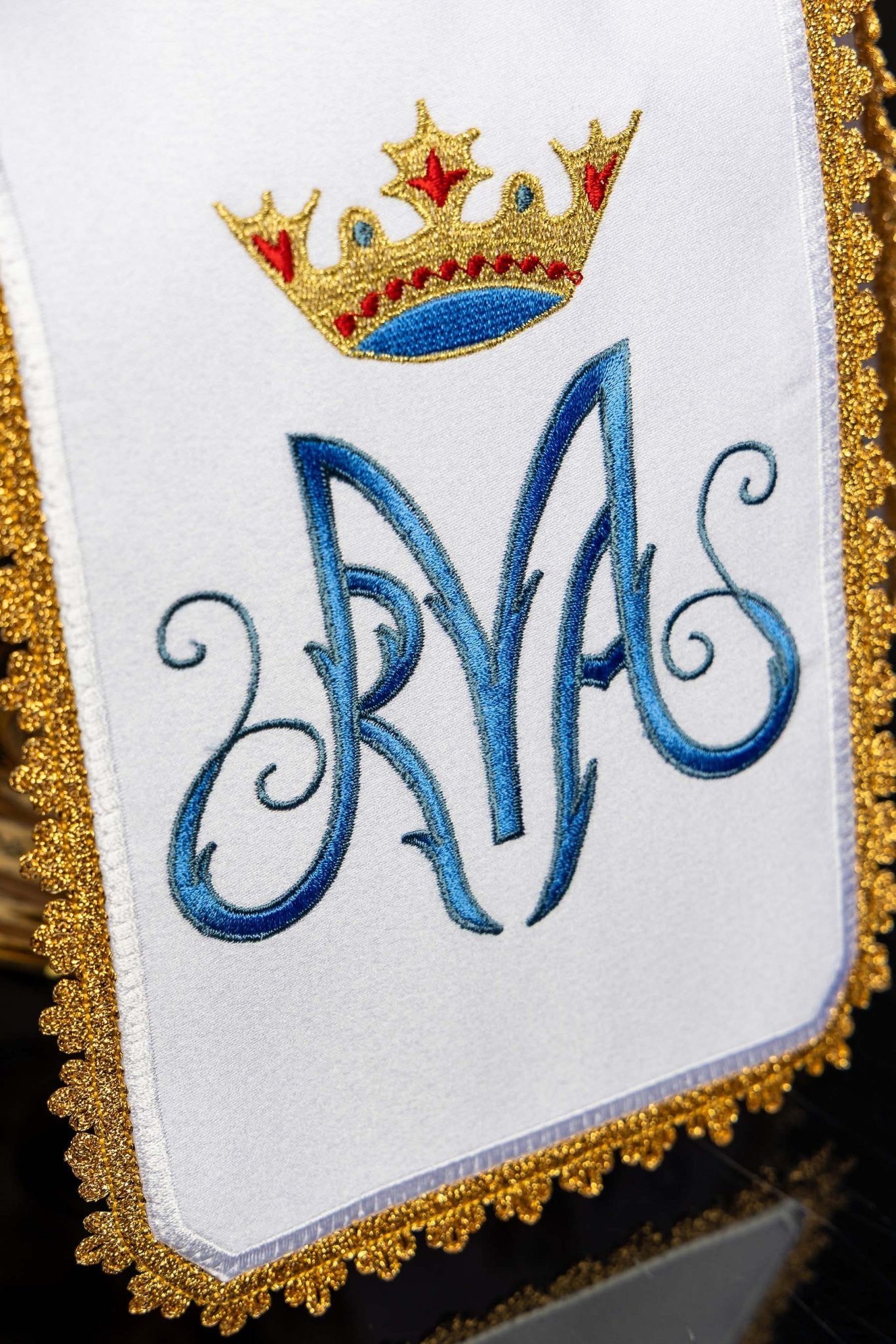 Voile de ciboire avec broderie mariale KWE/003/K/04 29cm. BIAŁY - CHASUBLES.FR