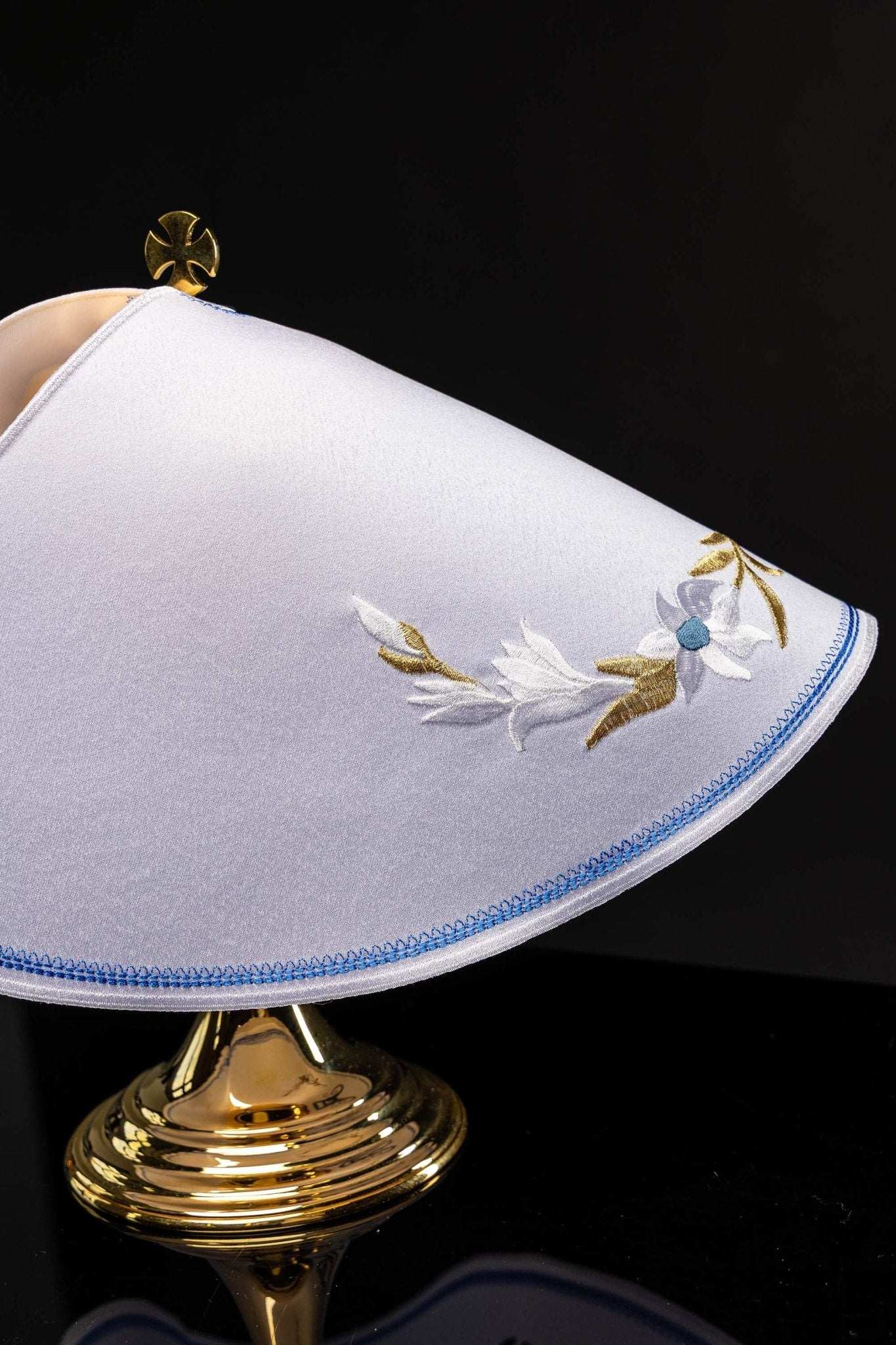 Voile de ciboire brodé avec motif marial KWE/003/C/04 45cm BIAŁY - CHASUBLES.FR