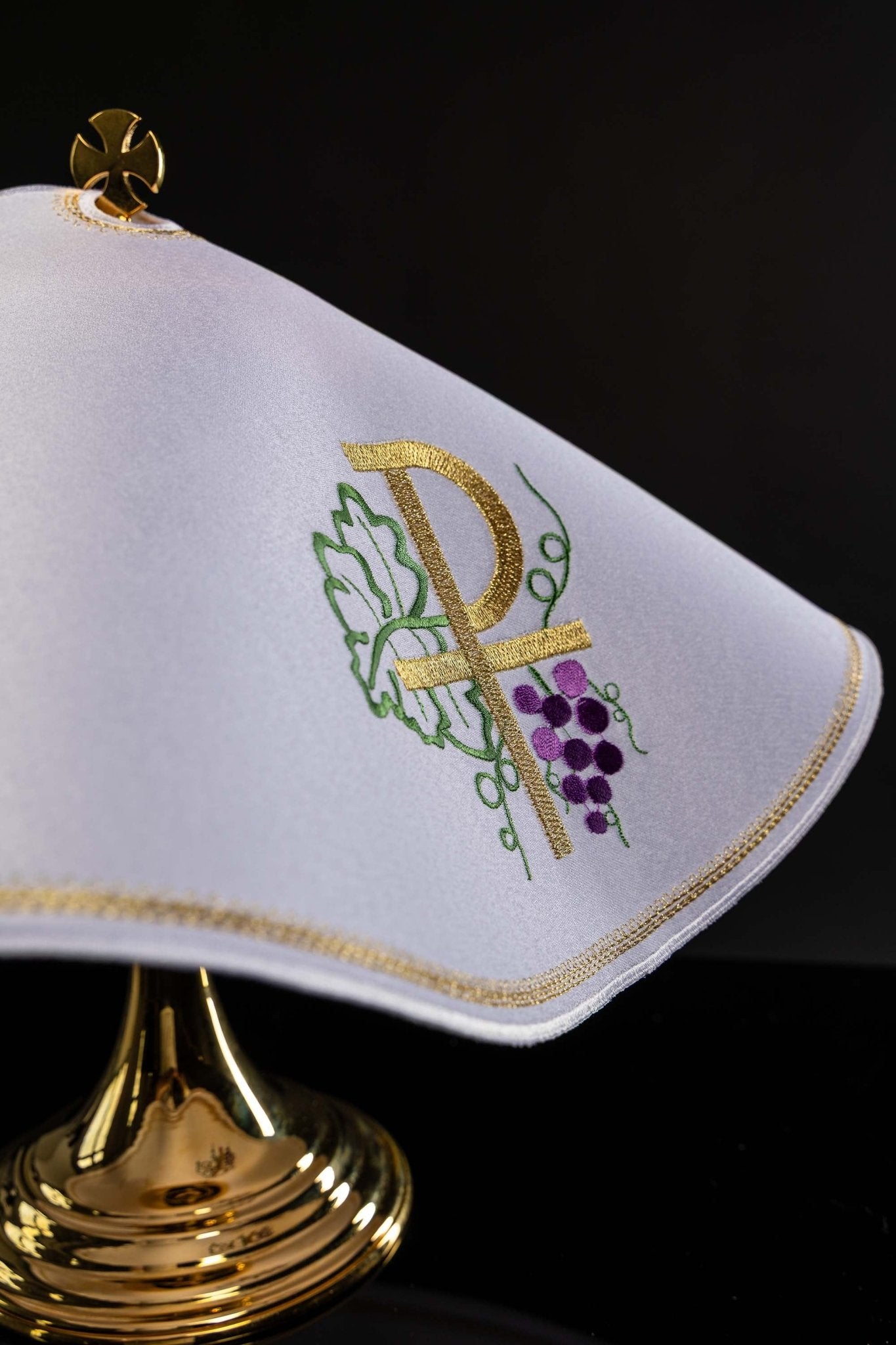 Voile de ciboire brodé avec motif PAX KWE/002/C/04 45cm BIAŁY - CHASUBLES.FR