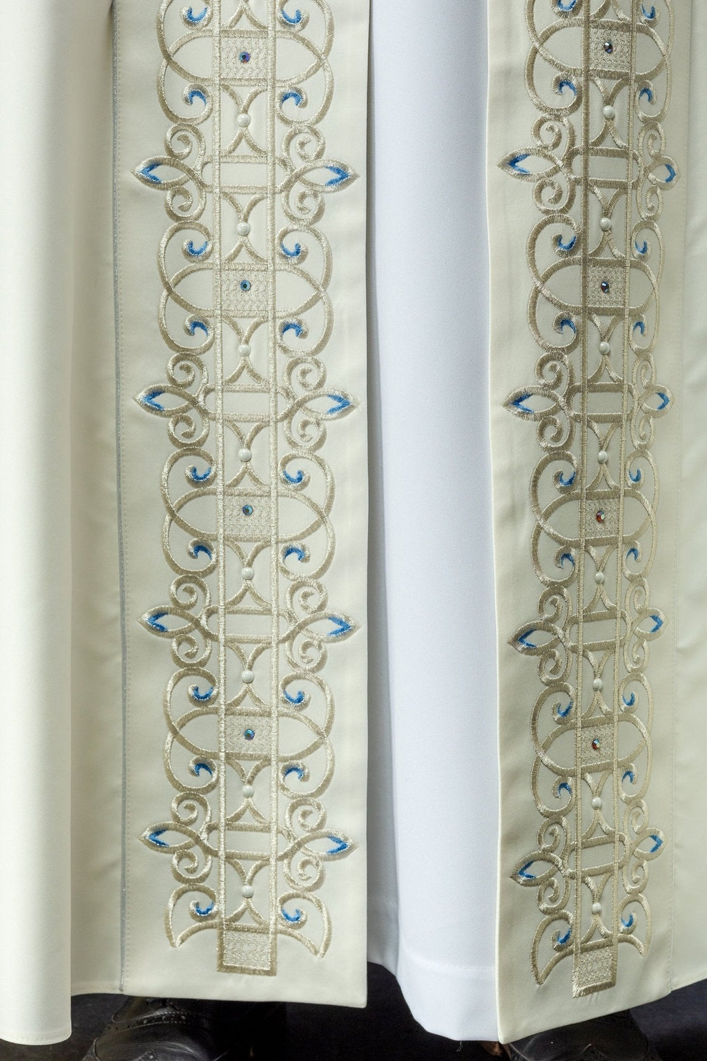 Voile liturgique brodé avec symbole marial écru LE/3001/05 145cm - CHASUBLES.FR