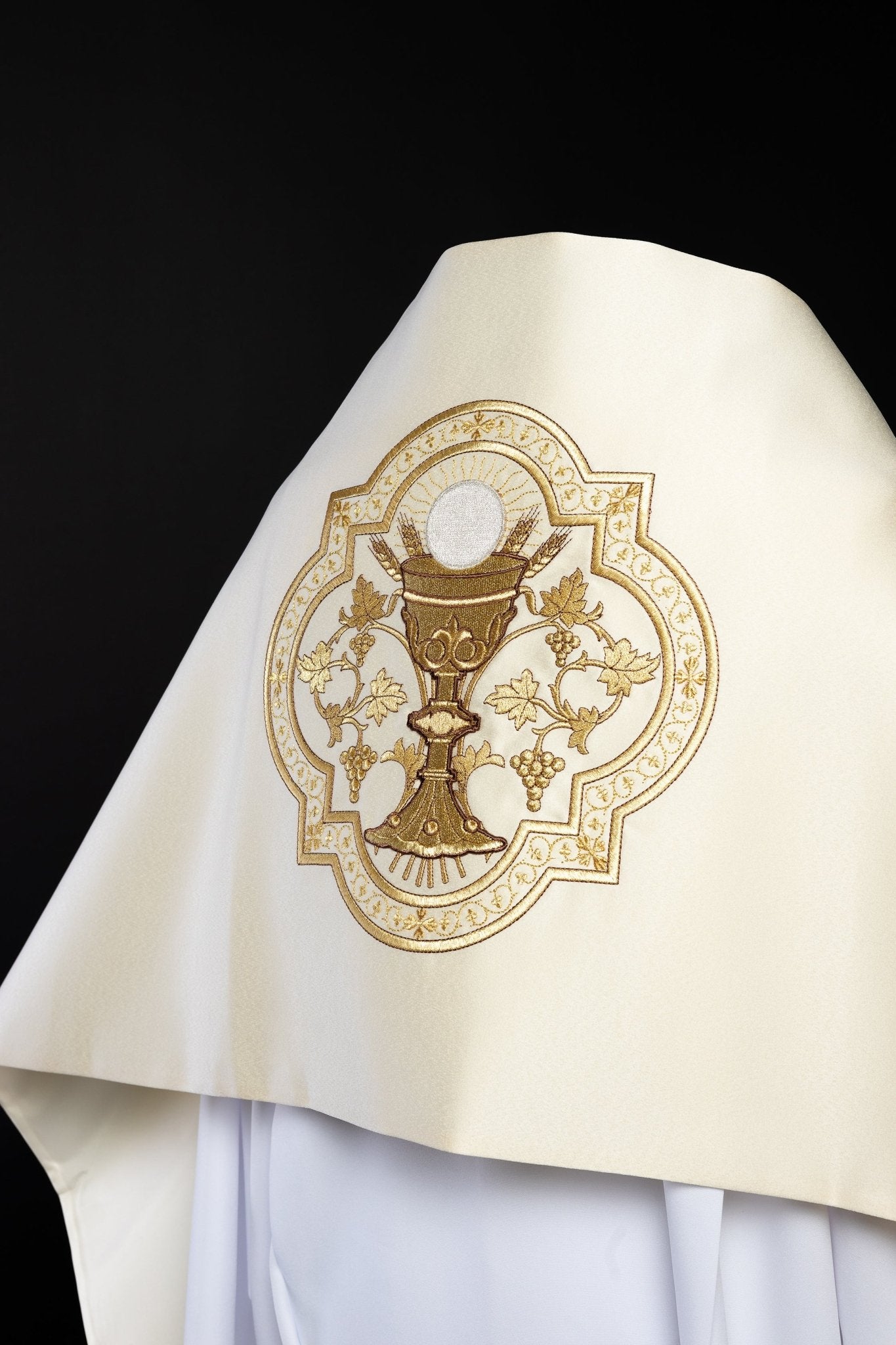 Voile liturgique écru avec calice brodé KWL/013/05/20 50*270 ECRU SAT. - CHASUBLES.FR