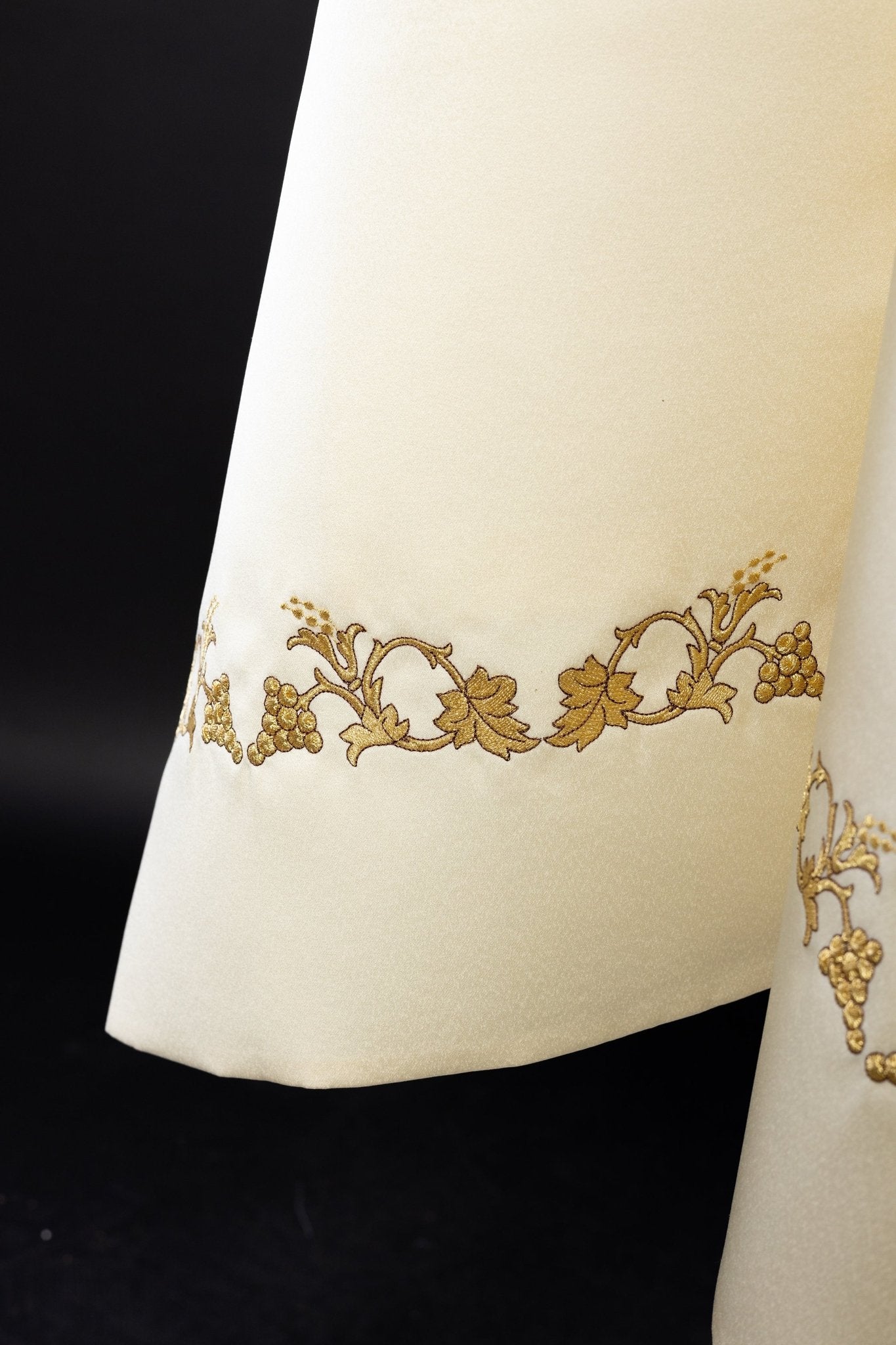 Voile liturgique écru avec calice brodé KWL/013/05/20 50*270 ECRU SAT. - CHASUBLES.FR