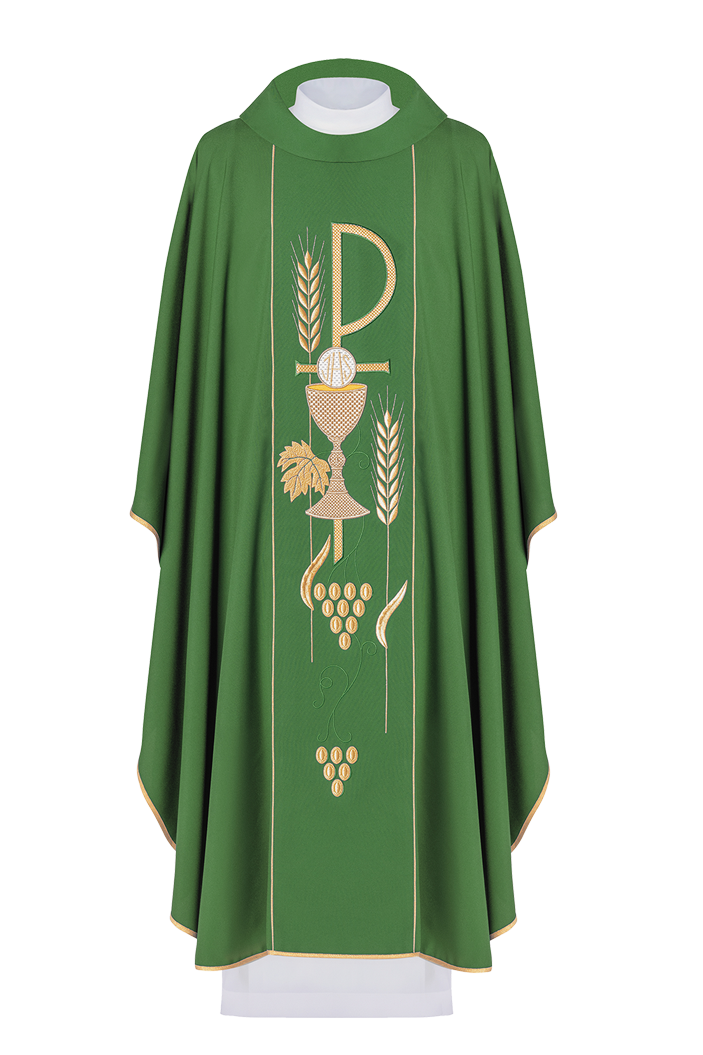 Chasuble verte brodée d'un calice IHS